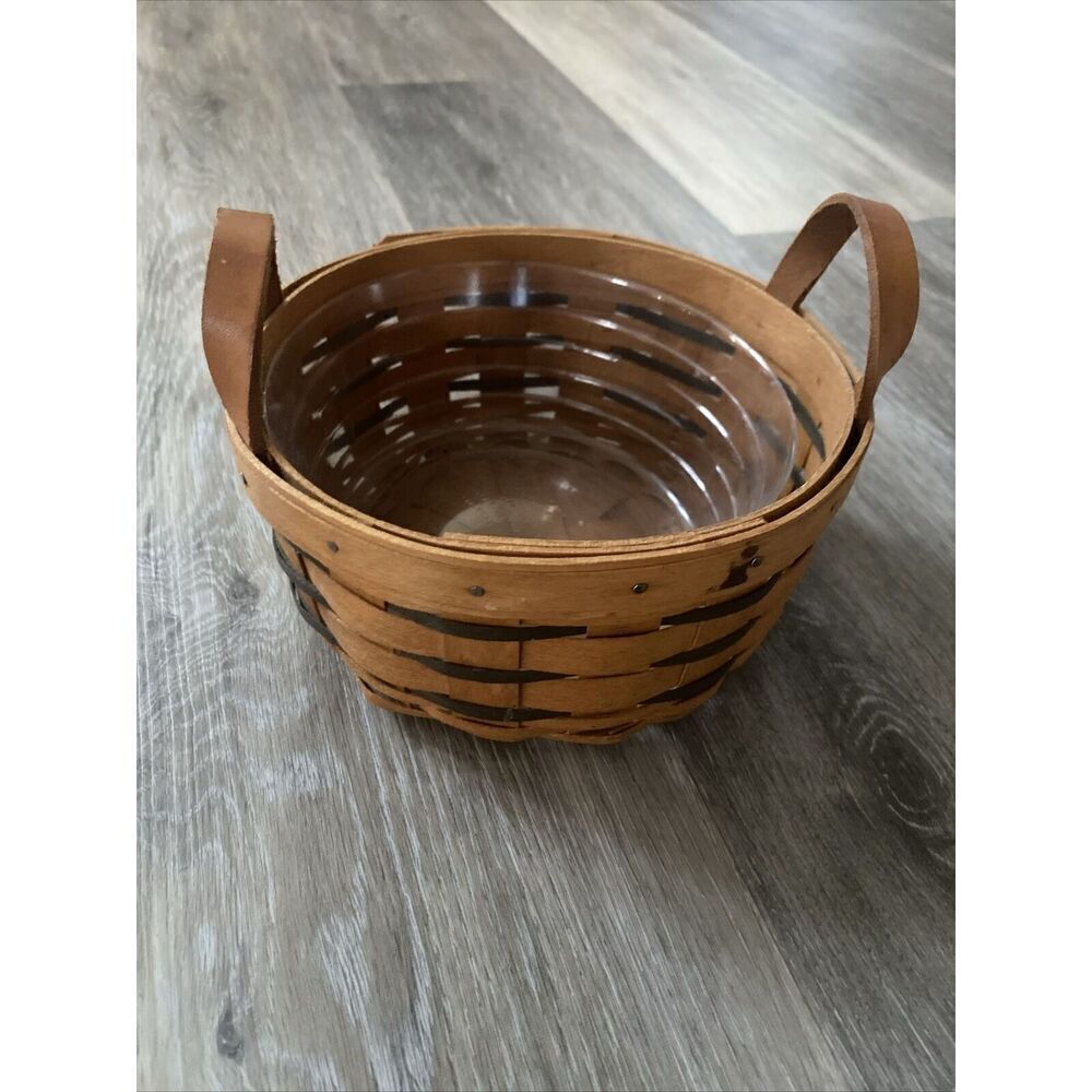 Longaberger 2000 Casserole Round Basket All-American Collection Leather Handles